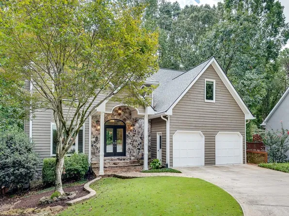 110 Bitternut Cir, Roswell, GA 30076