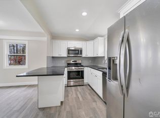 77 Ocean Blvd, Keyport, NJ 07735