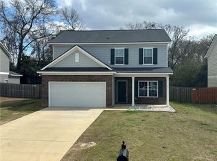 33 Wood Hill Dr, Smiths Station, AL 36877