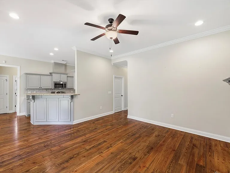 917 Willow Grande Cir — Photo 8
