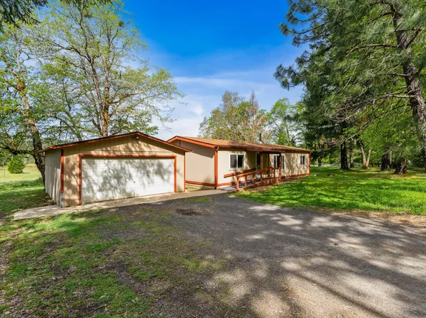 350 Queen Of Bronze Rd, Cave Junction, OR 97523