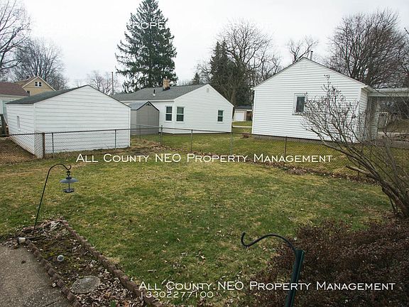 3rd image of 2217 8th St