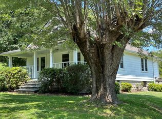 40 Brooks Cove Rd, Candler, NC 28715