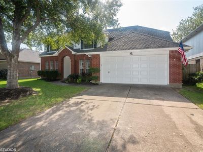 619 Oak Glen Dr, Kemah, TX, 77565