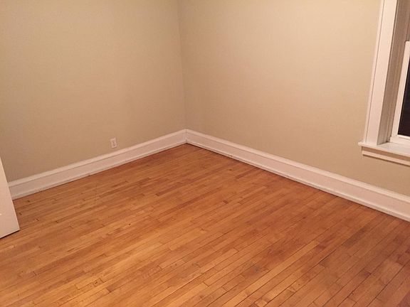 5th image of 2907 N Holton St