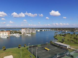 472 Sandy Hook Rd, Treasure Island, FL 33706