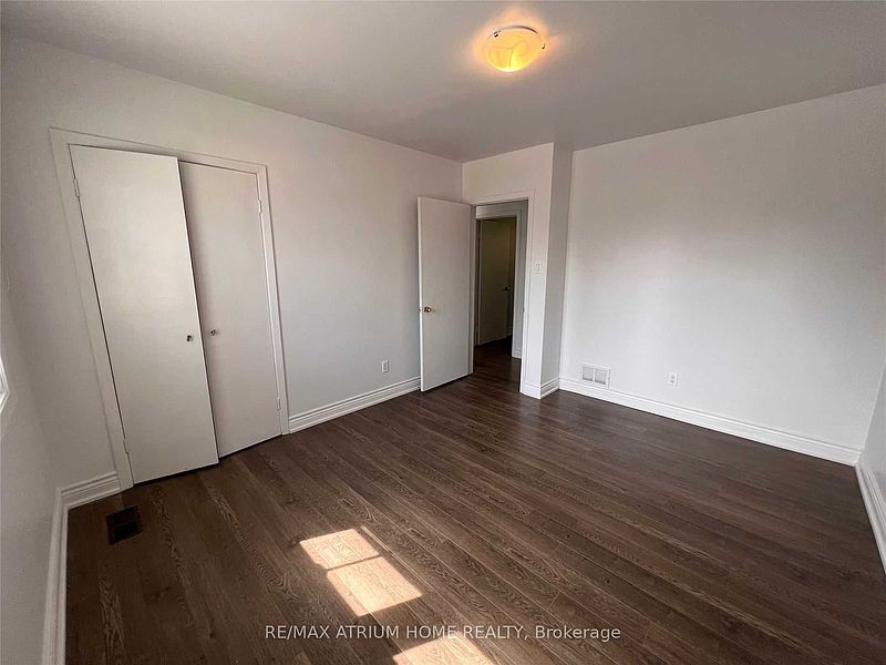 Toronto House for rent - 5 Bedrooms — photo 15