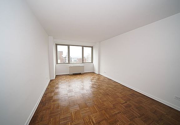 5th image of 444 E 82nd St APT 27C