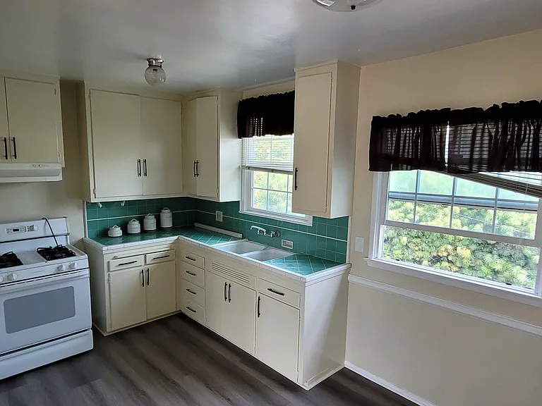 1623 S Sycamore Ave #4 — Photo 5