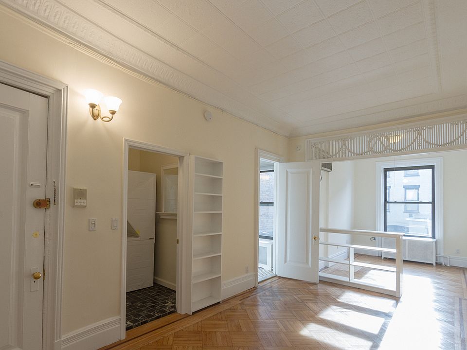 1st image of 28 Montgomery Pl #D