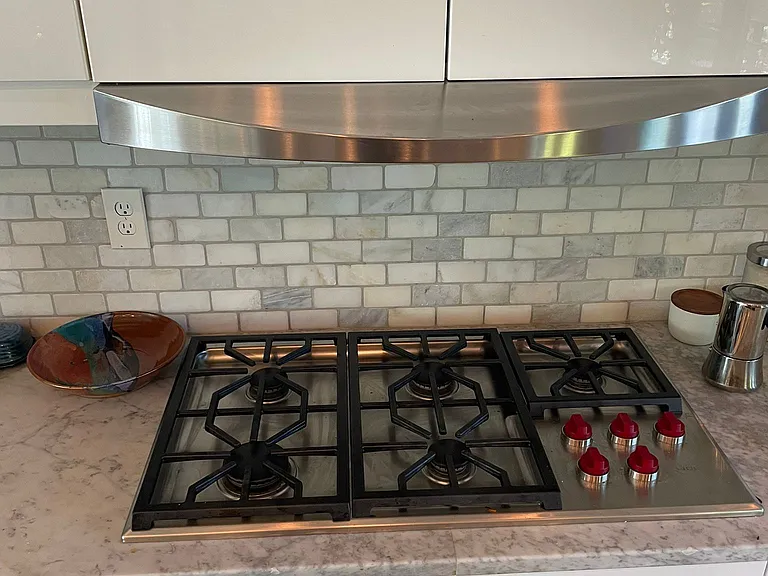 1070 Kirkwood Ave SE — Photo 16