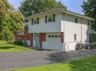 9 De Halve Maen Dr, Stony Point, NY 10980