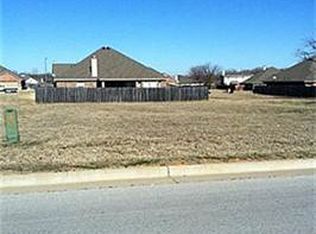 721 Tracy Dr, Azle, TX 76020
