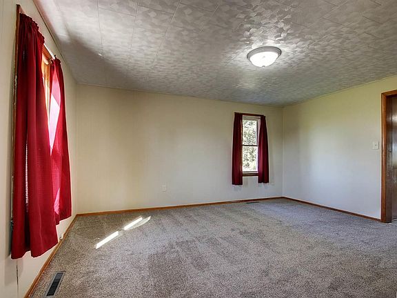 3rd image of 4540 Aspen Ln