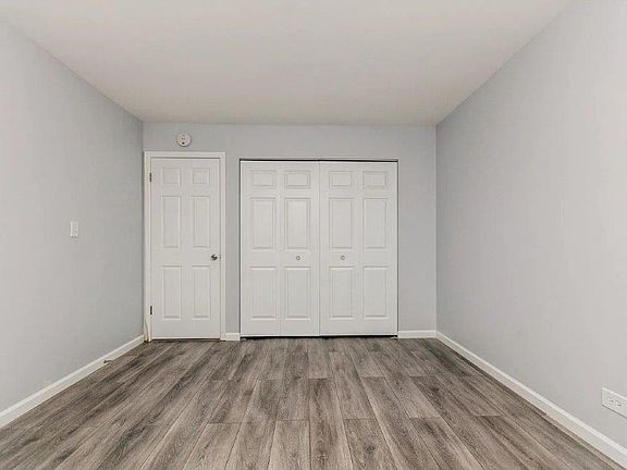 3rd image of 891 White Oak Ln #891