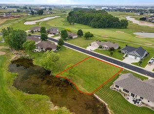 550 Royal Saint Pats Dr, Wrightstown, WI 54180