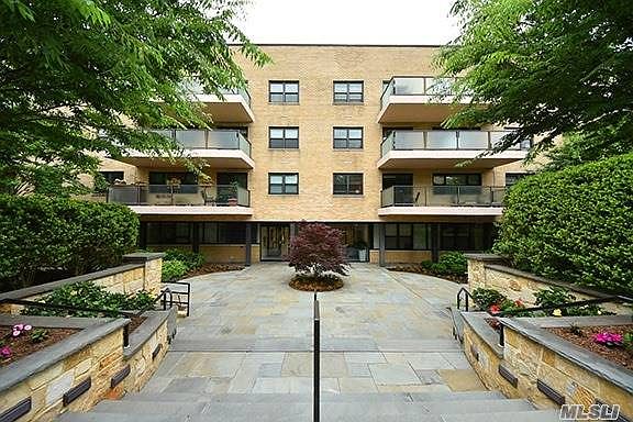 1st image of 22 Park Pl APT 3A