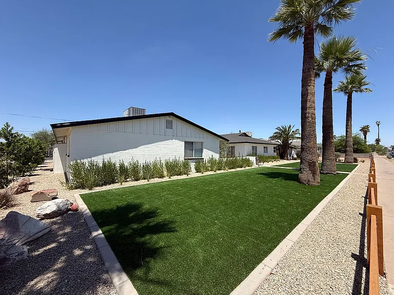 1402-1406 E Roosevelt St — Photo 11