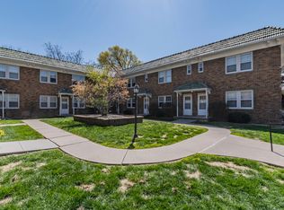 137 N 33rd St APT B, Omaha, NE 68131