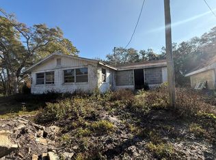 110 SE 10th St, Carrabelle, FL 32322