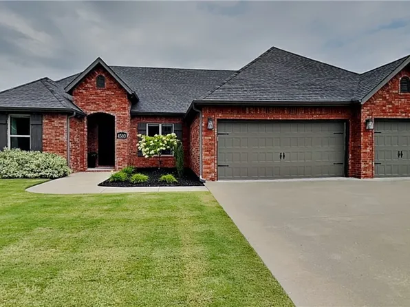 4503 W Canopy Meadows Dr, Rogers, AR 72758