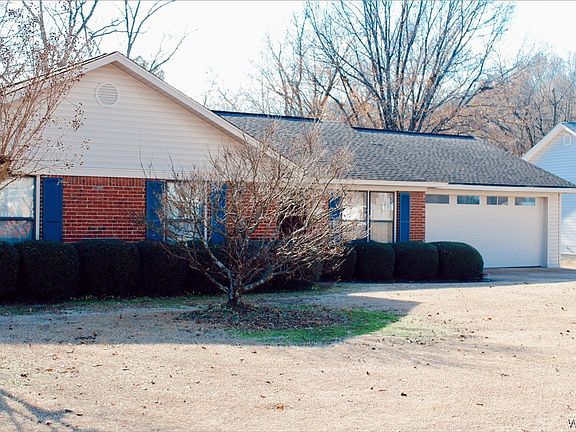 2nd image of 5903 Buckhead Dr