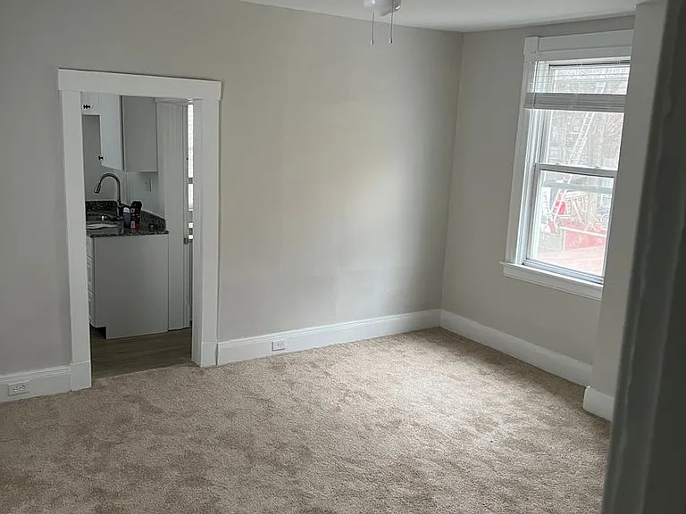 1911 Elm Ave — Photo 2