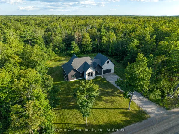 210 White Valley Rd, Trent Lakes, ON K0M 1A0