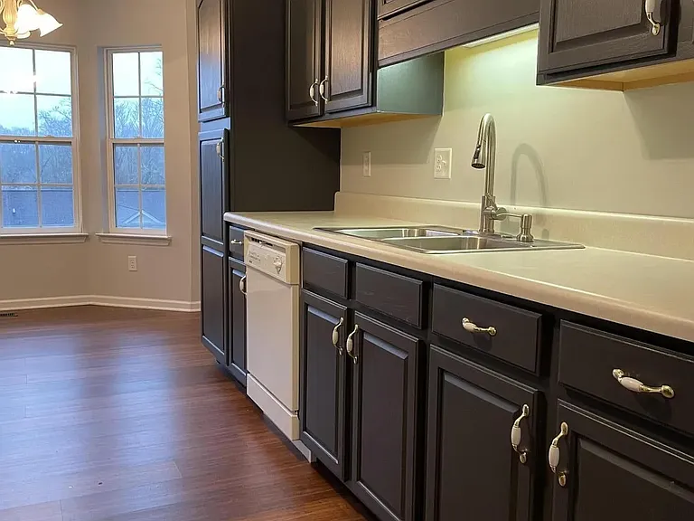 6449 Veronica Dr — Photo 4