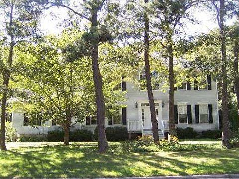 1st image of 10 Davidson Dr