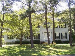 10 Davidson Dr, Manorville, NY 11949