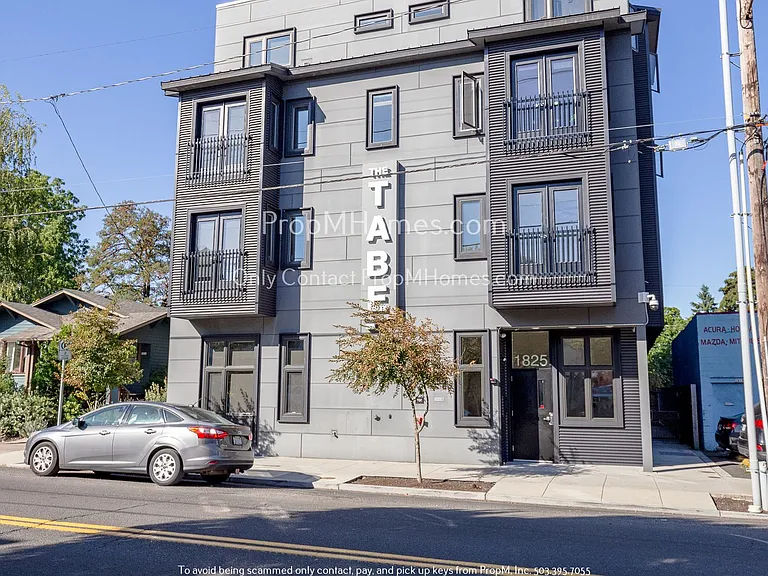 1825 SE 50th Ave #102 — Photo 2