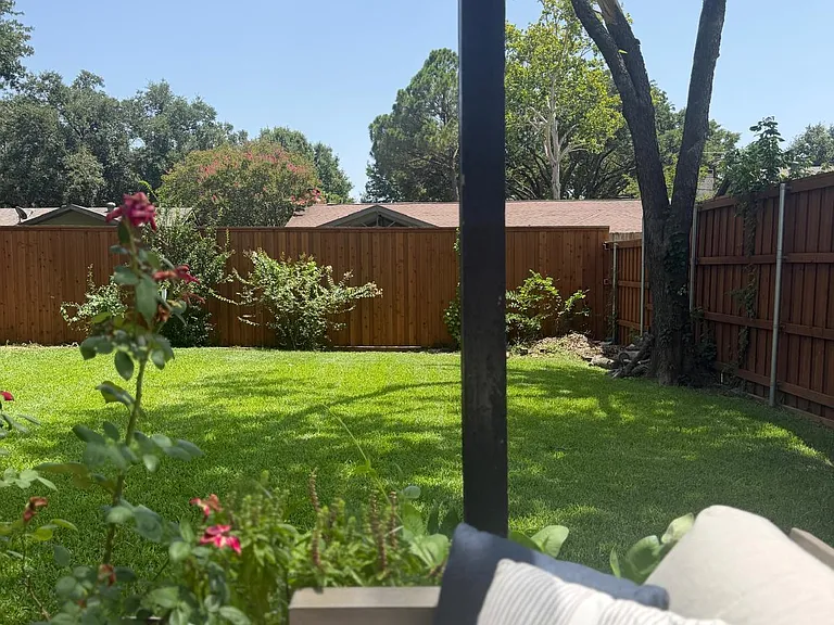 1608 Blake Dr — Photo 8