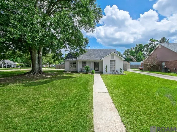 1626 Weeping Willow Dr, Denham Springs, LA 70726