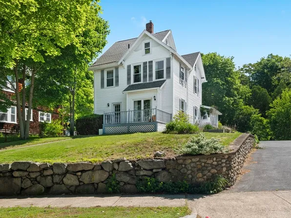 70 Pleasant St, Stoneham, MA 02180