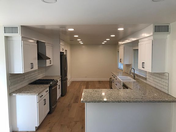 Kitchen & dining Room