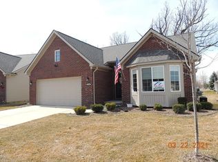 4474 Crimson Ct, Grand Blanc, MI 48439