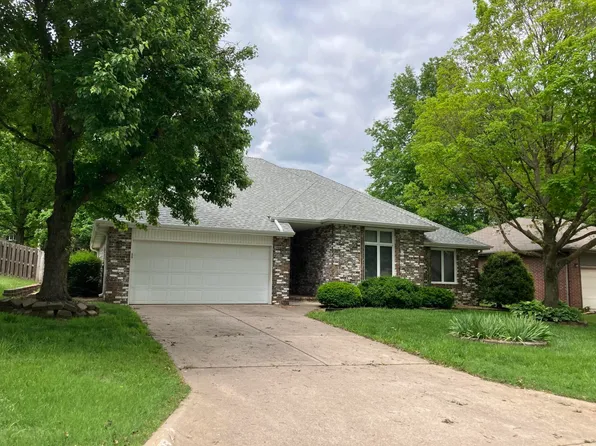 3735 W Edgewood Street, Springfield, MO 65807