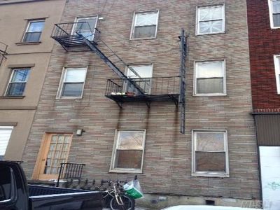 3604 Astoria Blvd S, Astoria, NY, 11103