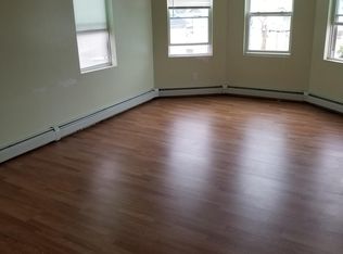 71 Baldwin St FLOOR 3, Pawtucket, RI 02860