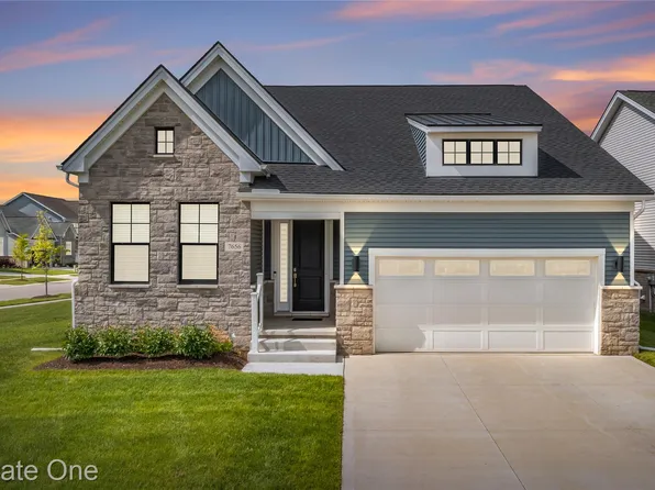 7656 Dunlap Ct, West Bloomfield, MI 48322