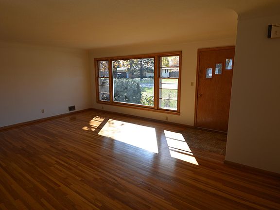5th image of 1499 Clarmar Ave