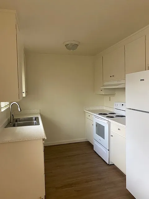 2 bed, $2,275 — Photo 2