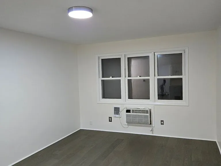 77 Juniper Rd — Photo 1