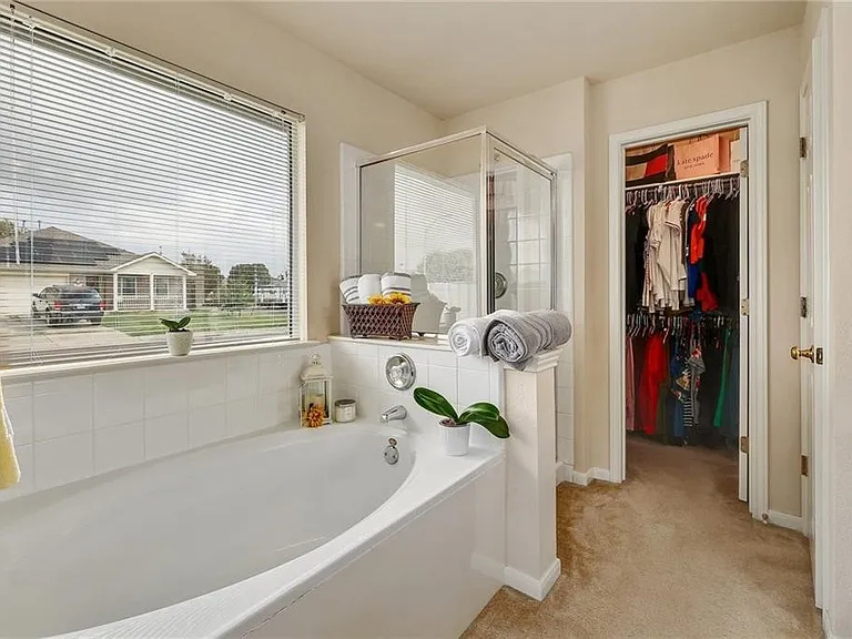 107 N Pauley Dr — Photo 11