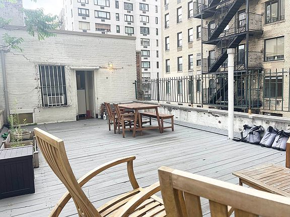 3rd image of 66 E 80th St APT 6B