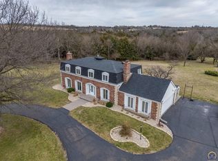 4210 Wam Teau Dr, Wamego, KS 66547