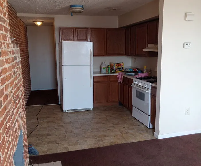 1199 W Franklin St — Photo 1