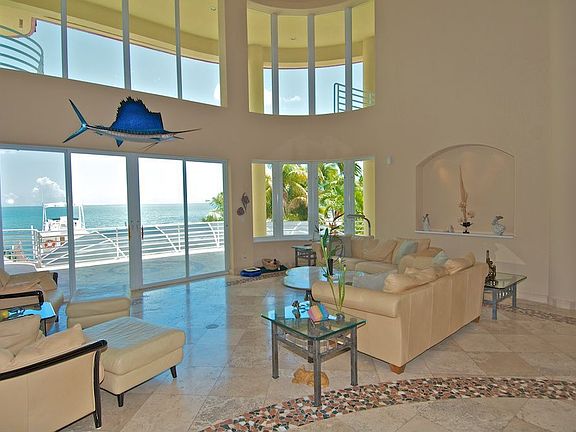 5th image of 805 E Shore Dr