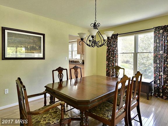 Great Entertaining Dining Room